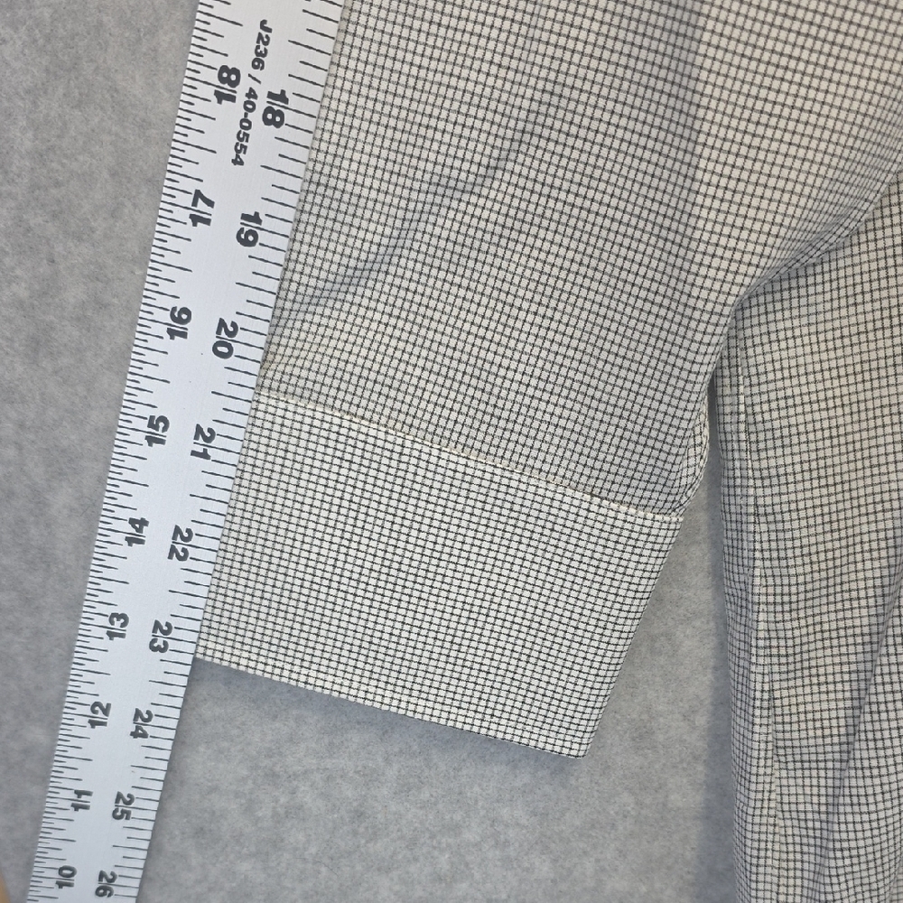 Benchmark Personal Clothiers Grey Gingham Button Down Shirt Men’s (See Measureme - Picture 4 of 7